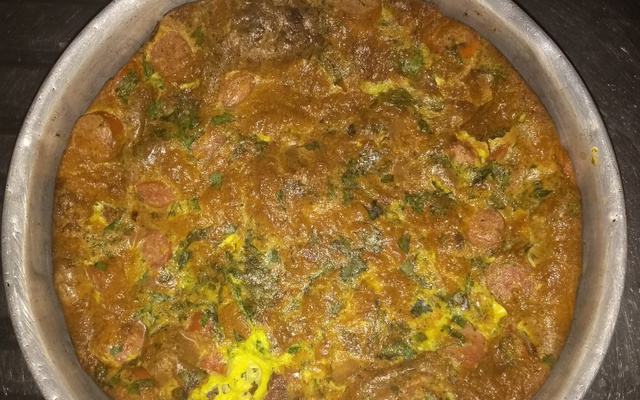 Omelete de forno com linguiça