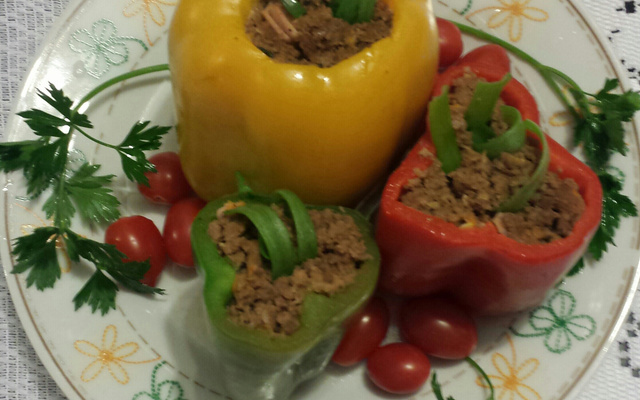 Pimentão recheado com carne moída