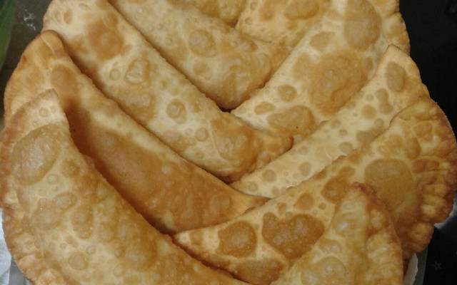 Massa caseira para pastel