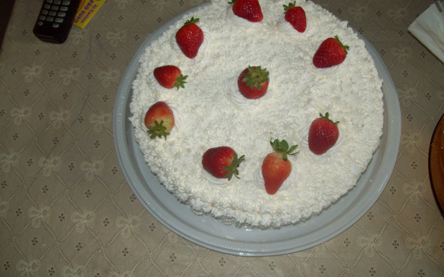 Bolo de morango prático