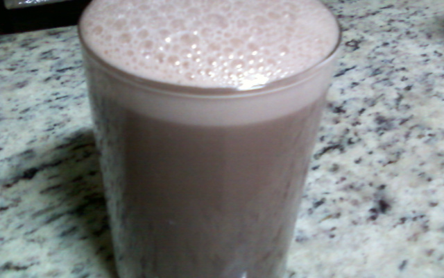 Copo de chocolate quente espumante