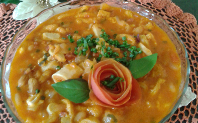 Dobradinha com feijão branco e mocotó