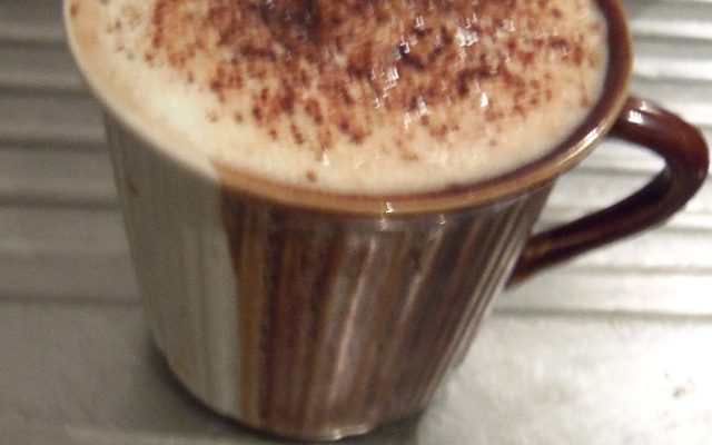 Café com creme de laranja