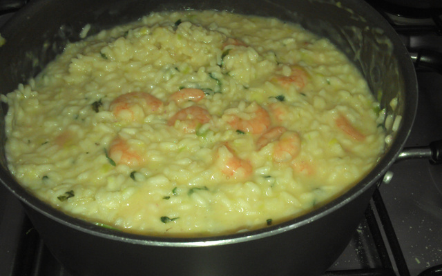 Risoto de camarão com alho poró (fácil)