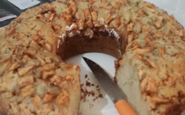 Bolo de maçã com canela