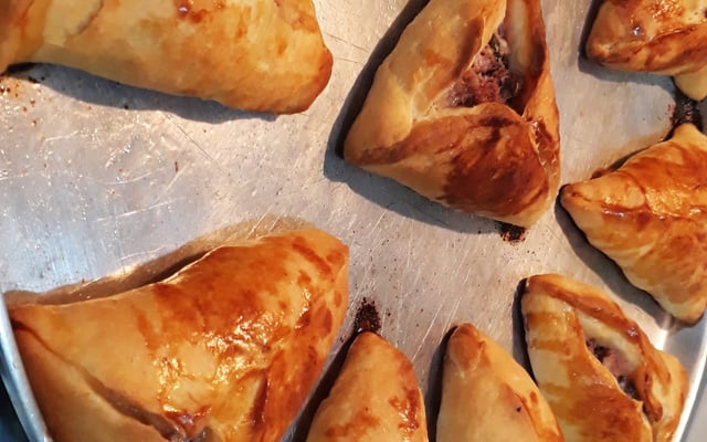 Esfirra da Rê Casarin