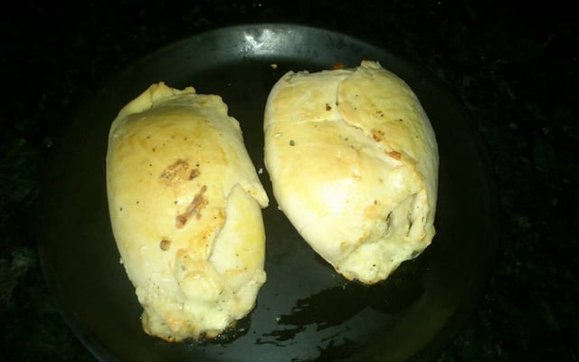 Enroladinho de queijo e presunto