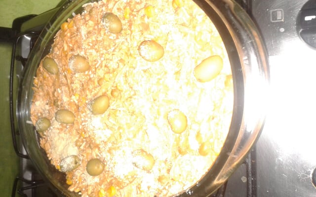 Macarronada de frango com creme de leite