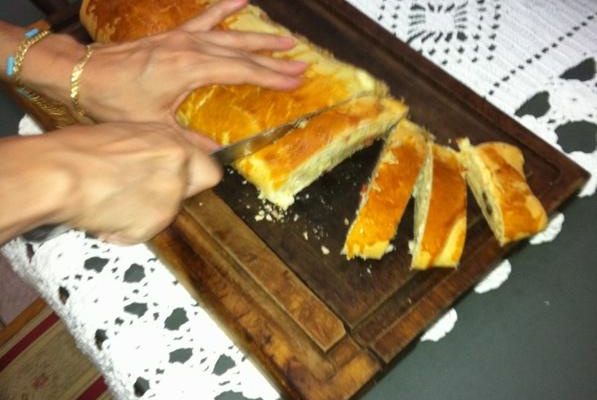 Pizza enrolada com recheio misto