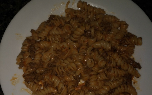 Macarrão com carne moída