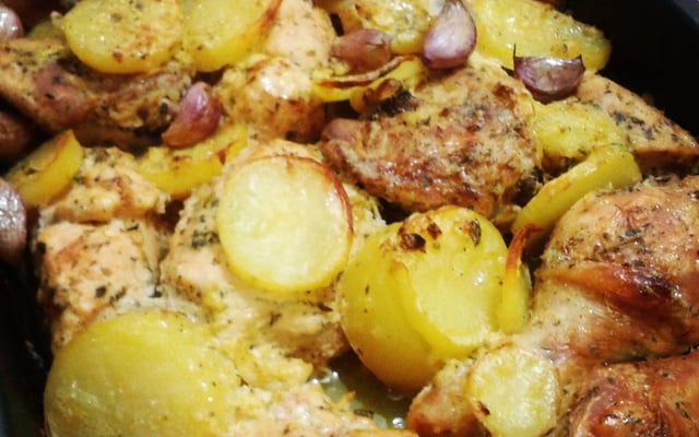 Frango assado na cerveja - chef Vitor Monteiro