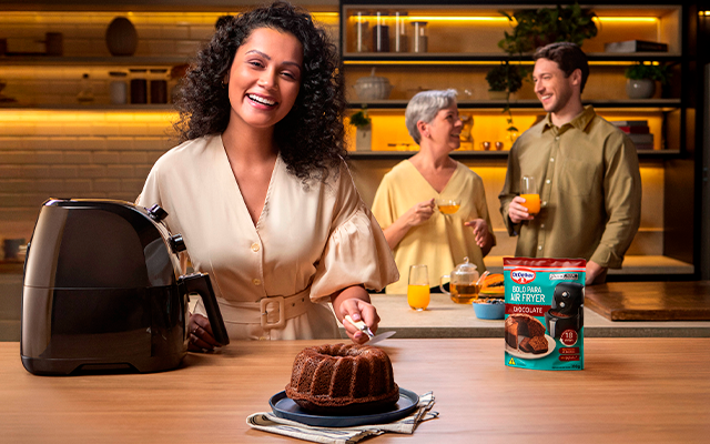 Bolo de Chocolate Simples na Air Fryer