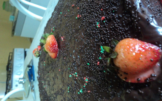 Cobertura de chocolate para bolo rápida