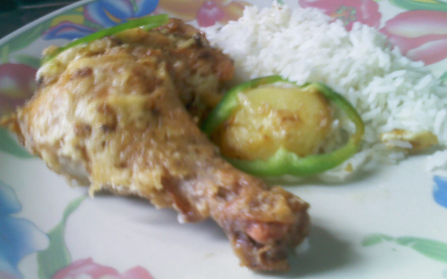 Coxa e sobrecoxa de frango assado