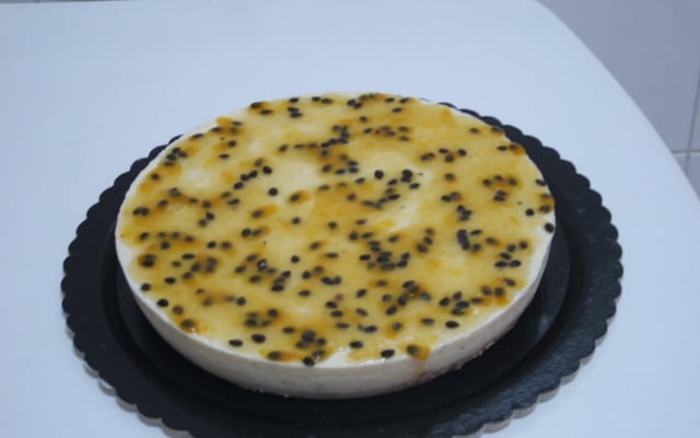 Torta gelada de maracujá