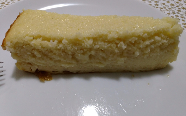 Delicioso bolo de coco com leite condensado