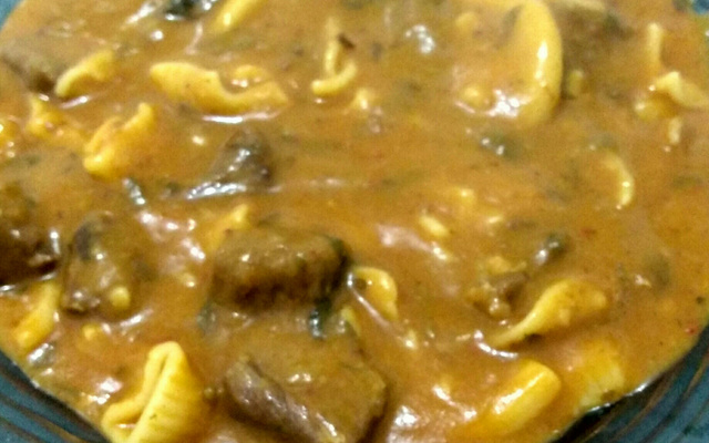 Sopa de macarrão com legumes simples