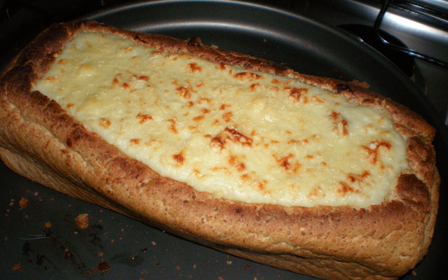 Pão de forma recheado