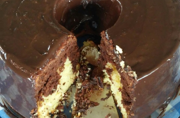 Bolo Mármore de Iogurte com Chocolate