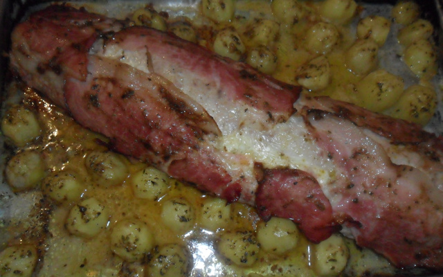 Rocambole de frango recheado