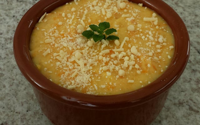 Purê de mandioquinha e cenoura