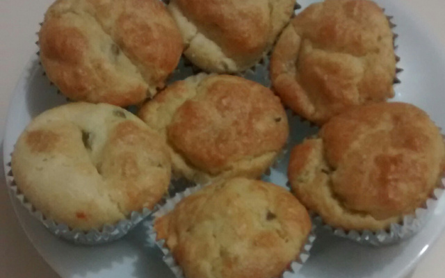 Muffin rápido de queijo com azeitonas