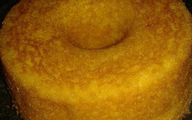 Bolo de milho de lata no liquidificador