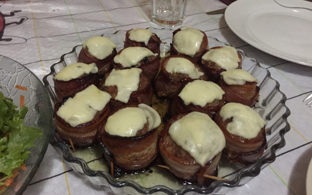 Medalhão de carne moída