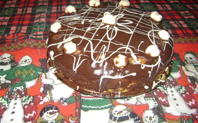 Bolo de cenoura com cobertura de ganache