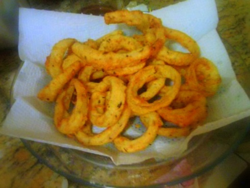 Petiscos tipo Cebolitos