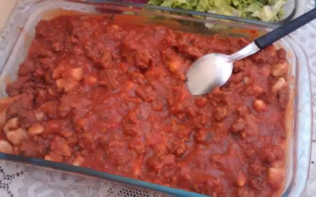 Nhoque de batata doce com molho de beterraba e cenoura