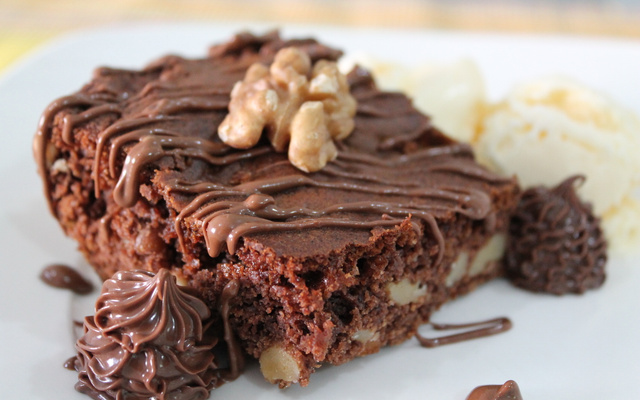 Brownie de creme de avelã com nozes