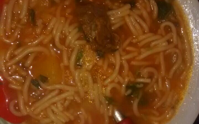 Sopa de carne com legumes