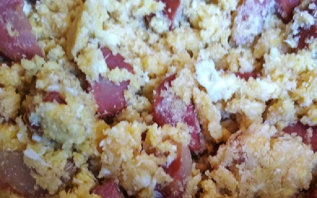 Farofa de linguiça e ovo