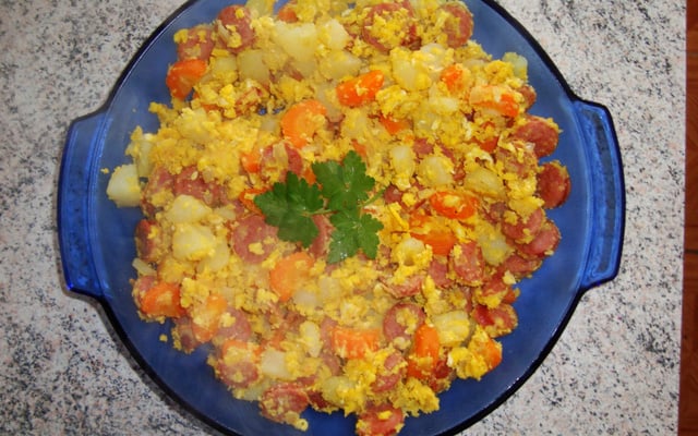 Calabresa com batata e cenoura