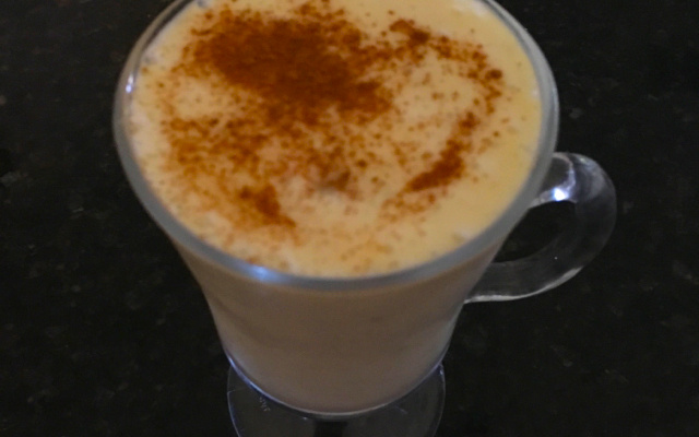 Milk-shake de banana e canela