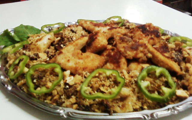 Frango assado com farofa crocante
