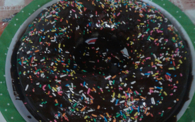 Bolo de chocolate com cobertura