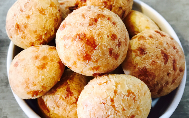 Pão de queijo tradicional