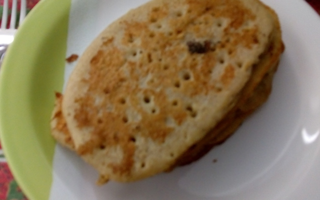 Panqueca de banana, aveia e mel