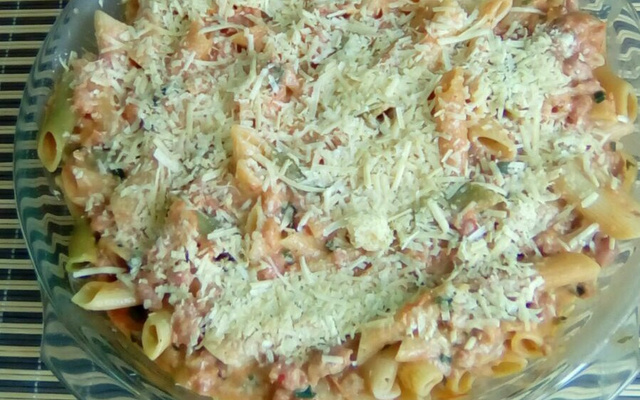 Penne ao molho de lingüiça