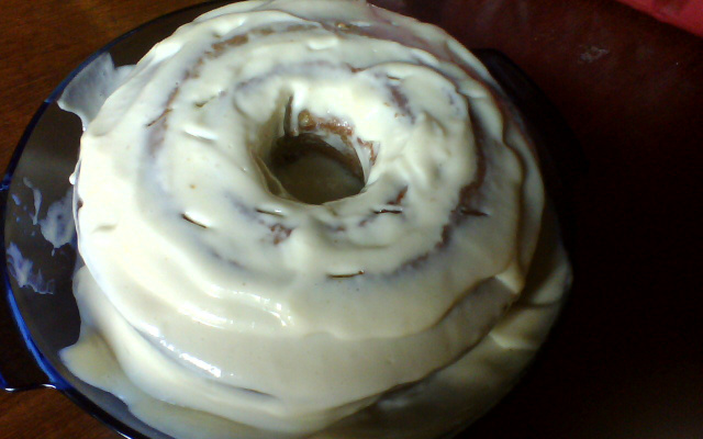 Bolo com gelatina de limão