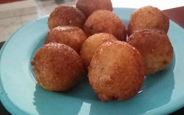 Bolinho de arroz crocante fácil