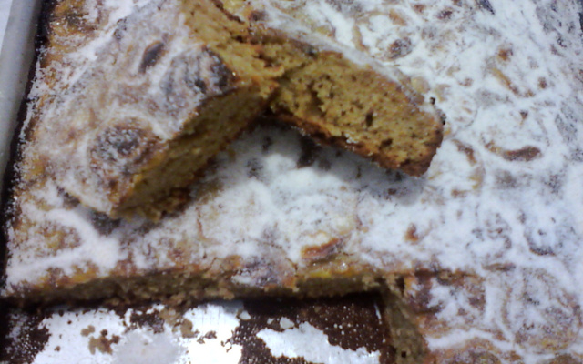 Bolo de banana com casca