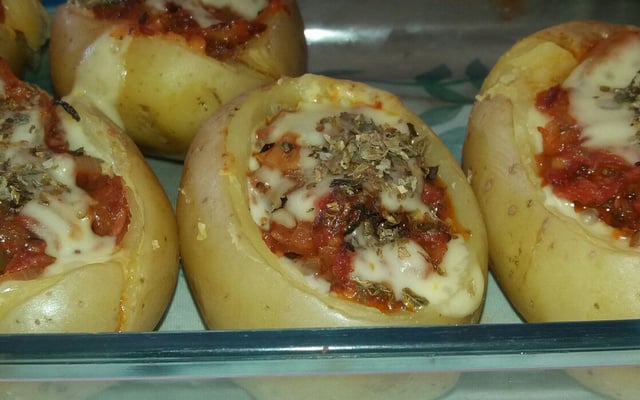 Batata recheada com calabresa