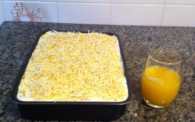 Bolo salgado gelado de pão de forma