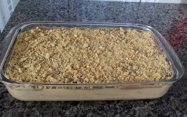 Torta de doce de leite e amendoim