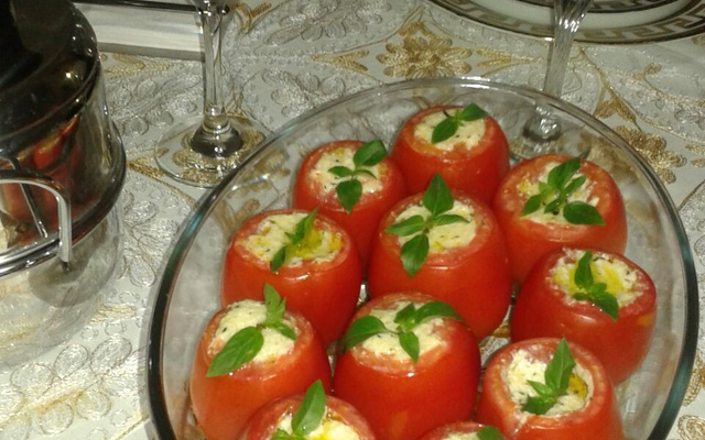 Tomate assado recheado