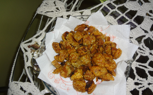 Torresmo a pururuca no micro-ondas