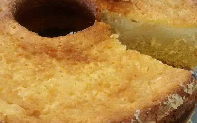 Bolo cremoso de fubá